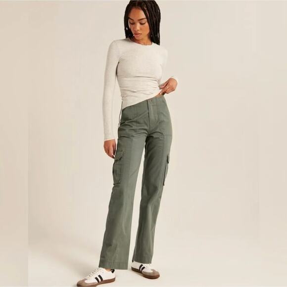 Abercrombie & Fitch Pants - Abercrombie & Fitch Relaxed Cargo Pants Straight Leg Utility Olive Size 32 / 14